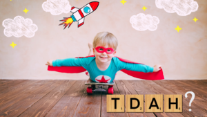 un enfant avec beaucoup d'imagination joue, on se demande s'il est atteint de TDAH.